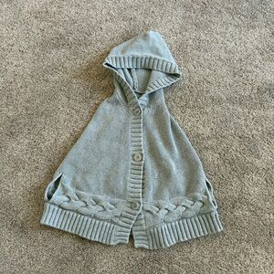 Baby Gap Gray Knit Poncho Cape Size Toddler 5T